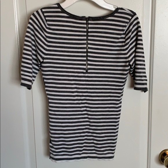 Express sweater - Picture 2 of 2